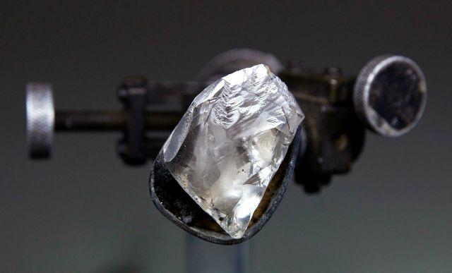 DIAMANT TAILLE EMERAUDE SOTHEBY'S