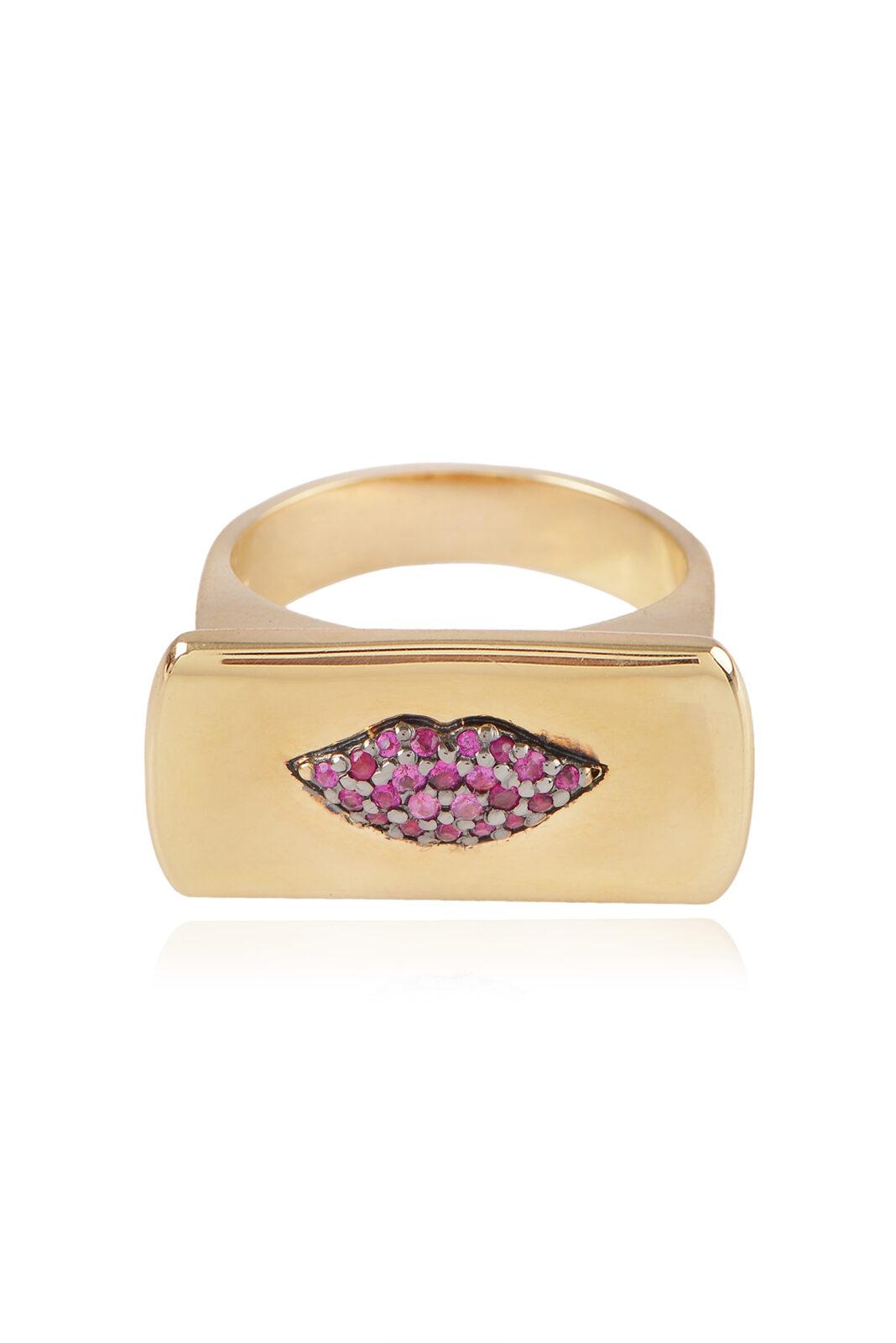 Bague Or et Rubis Pink lips stamp ring ©Sauce Rocks