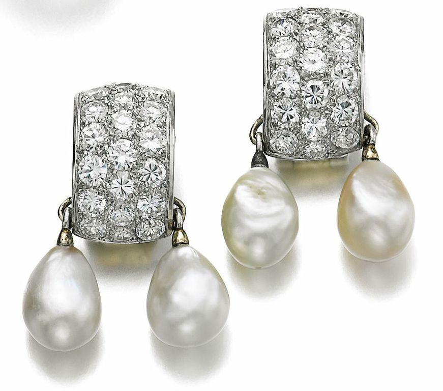 Suzanne Belperron Paire de Boucles d'Oreilles Perles fines et Diamants 1965