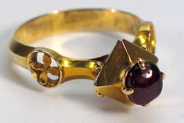 Bague Or, Rubis 1570