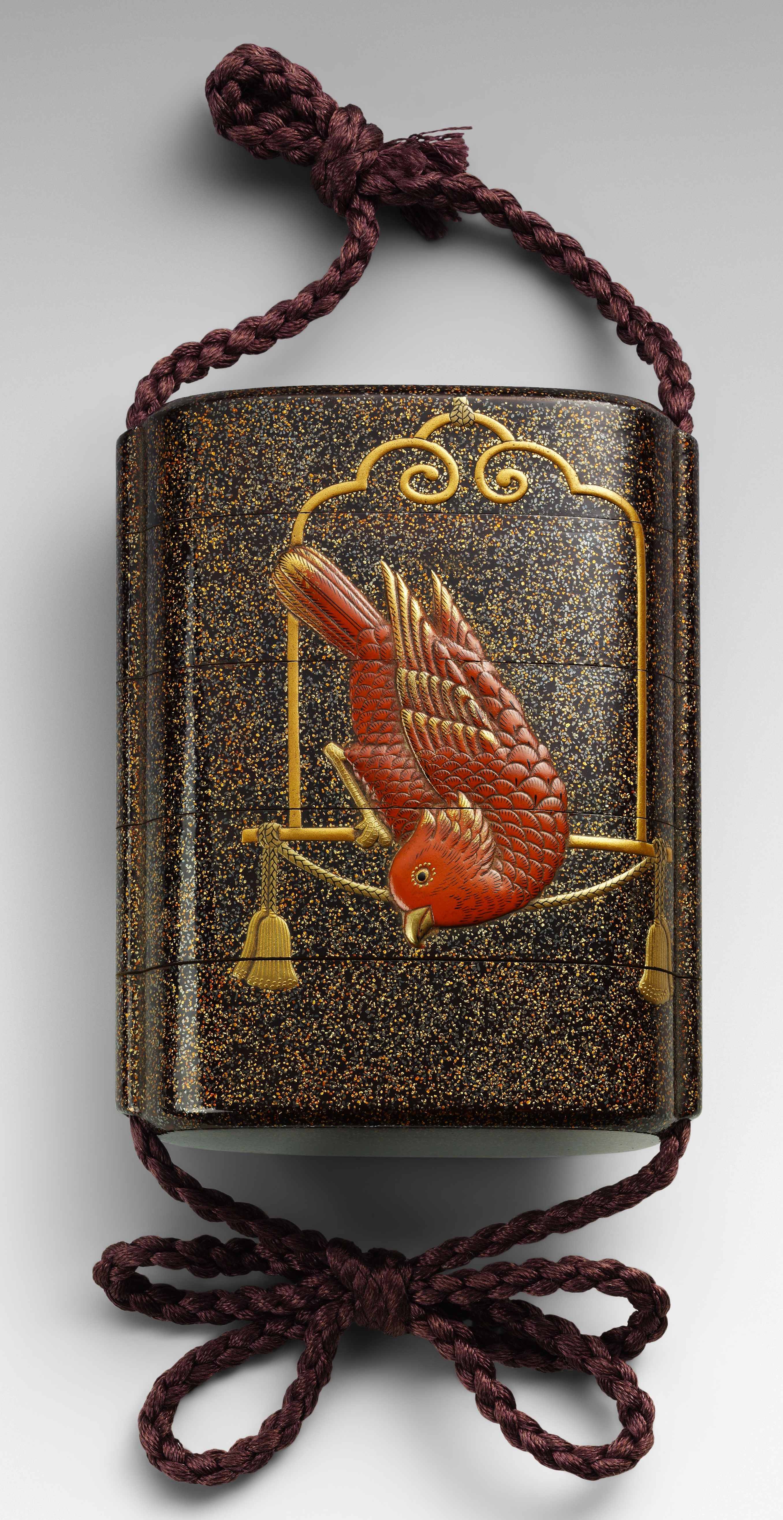 Inrô motif perroquet Japon période Edo 1722 Laque Noir, paillettes d'or Fondation Baur
