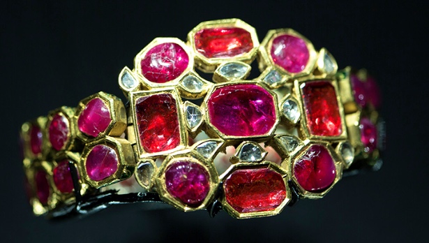 The Al Thani Collection © Servette Overseas Limited 2014