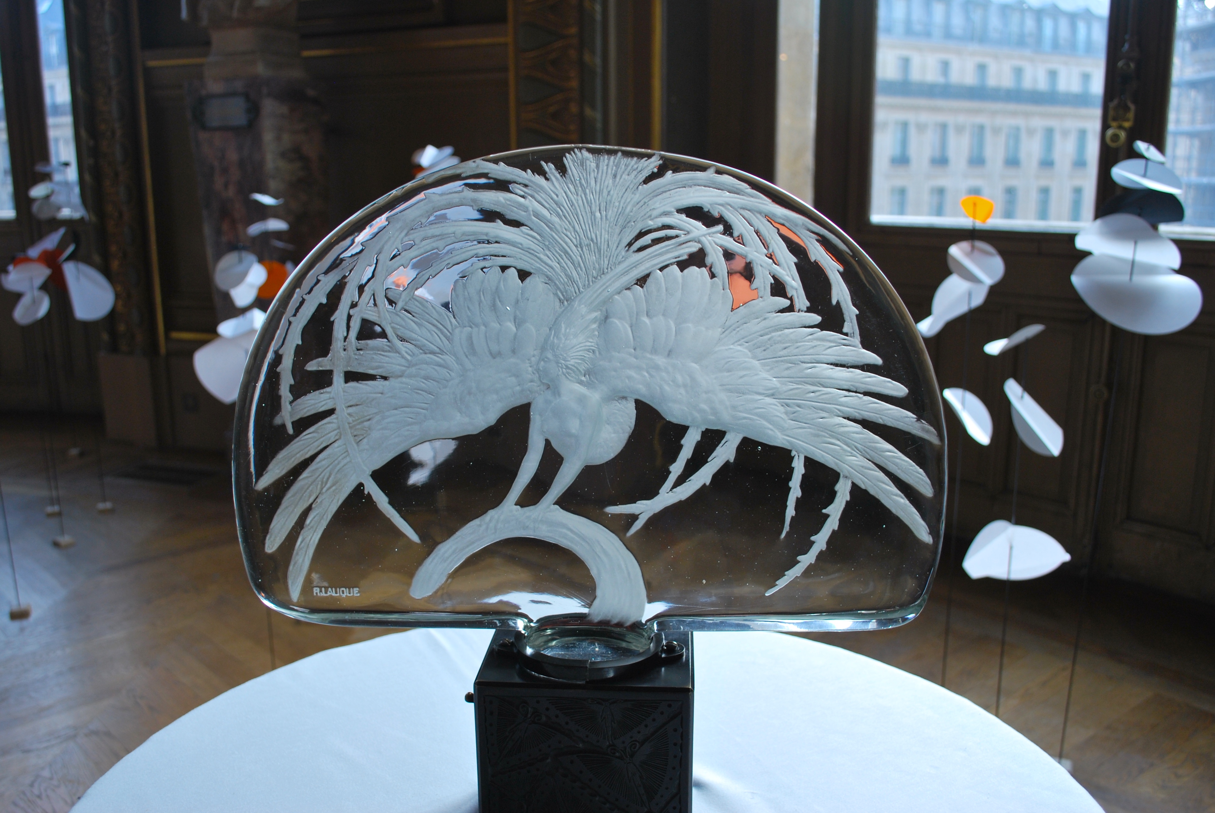 Surtout "Oiseau de feu" créé par René Lalique en 1922 en hommage à l’œuvre de Stravinsky du même nom
