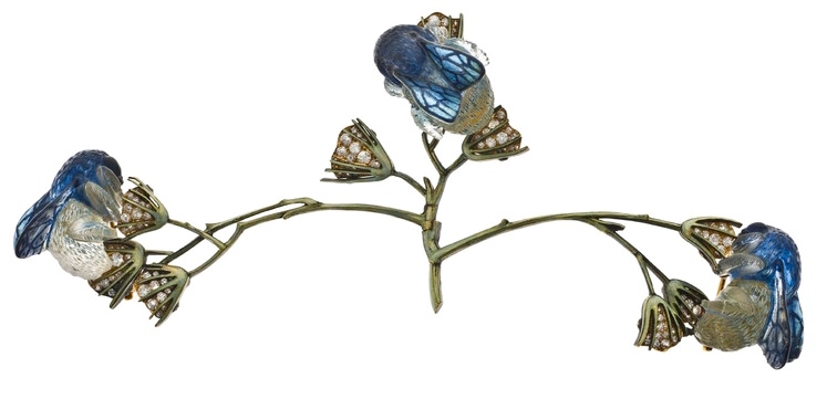 René Lalique Ornement de corsage "Bourdons" Émail, Verre, Diamants, Or ©Adagp