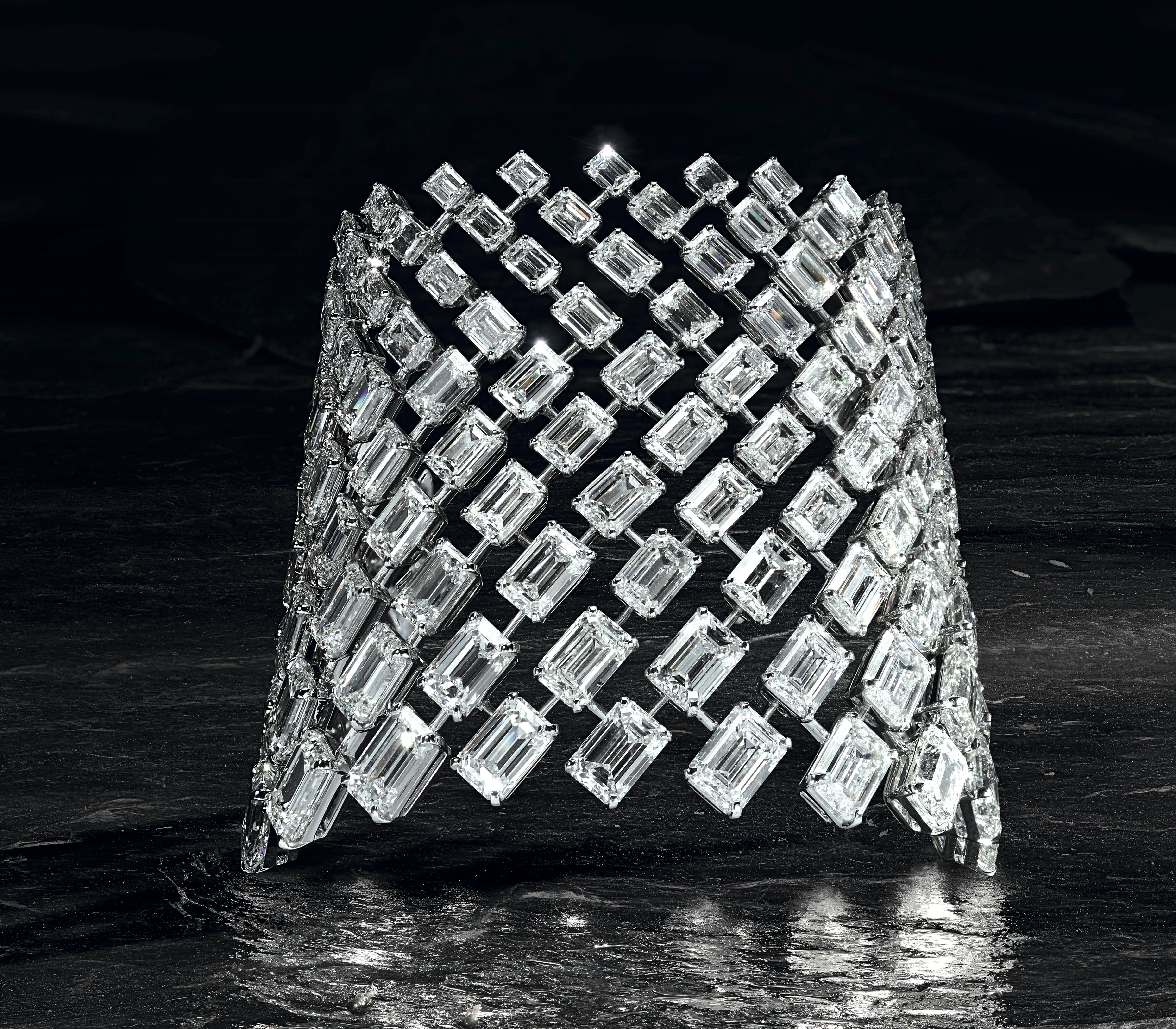 © Alexandre Roberdet / MESSIKA Manchette "Madison"