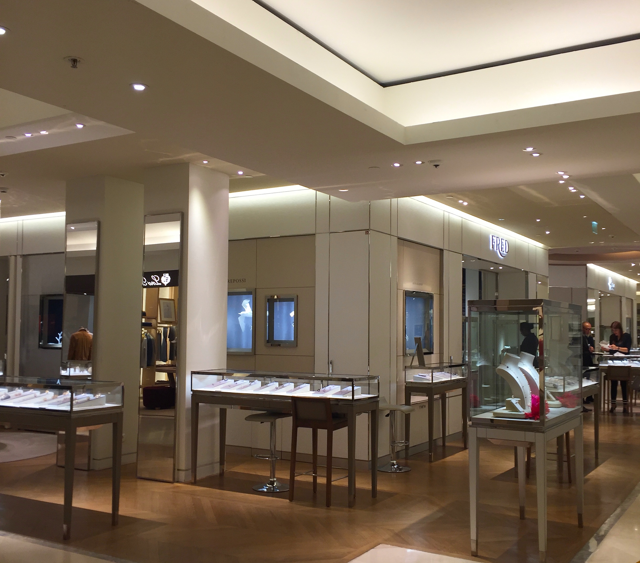 JOAILLERIE AU BON MARCHÉ