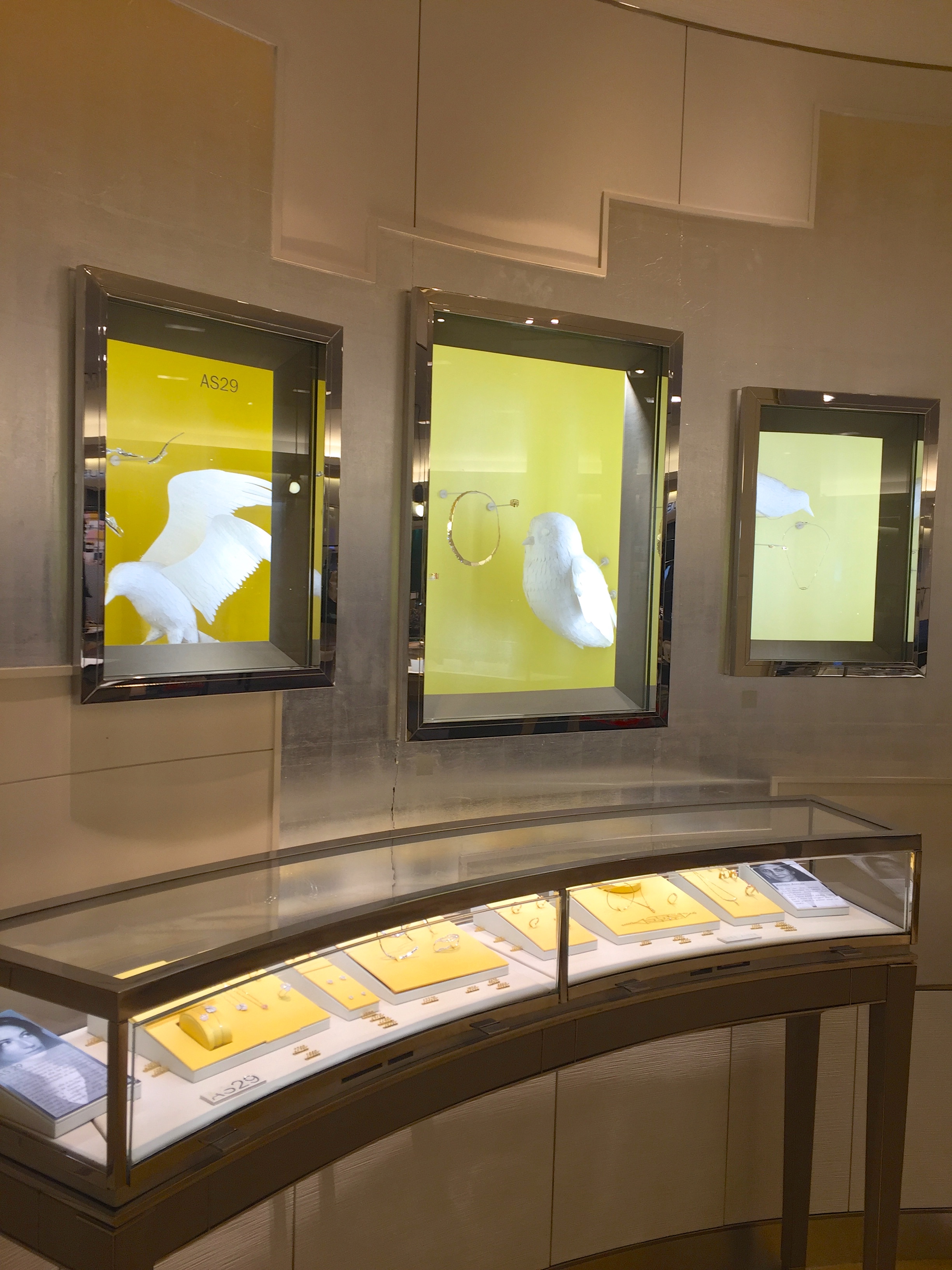 JOAILLERIE AU BON MARCHÉ