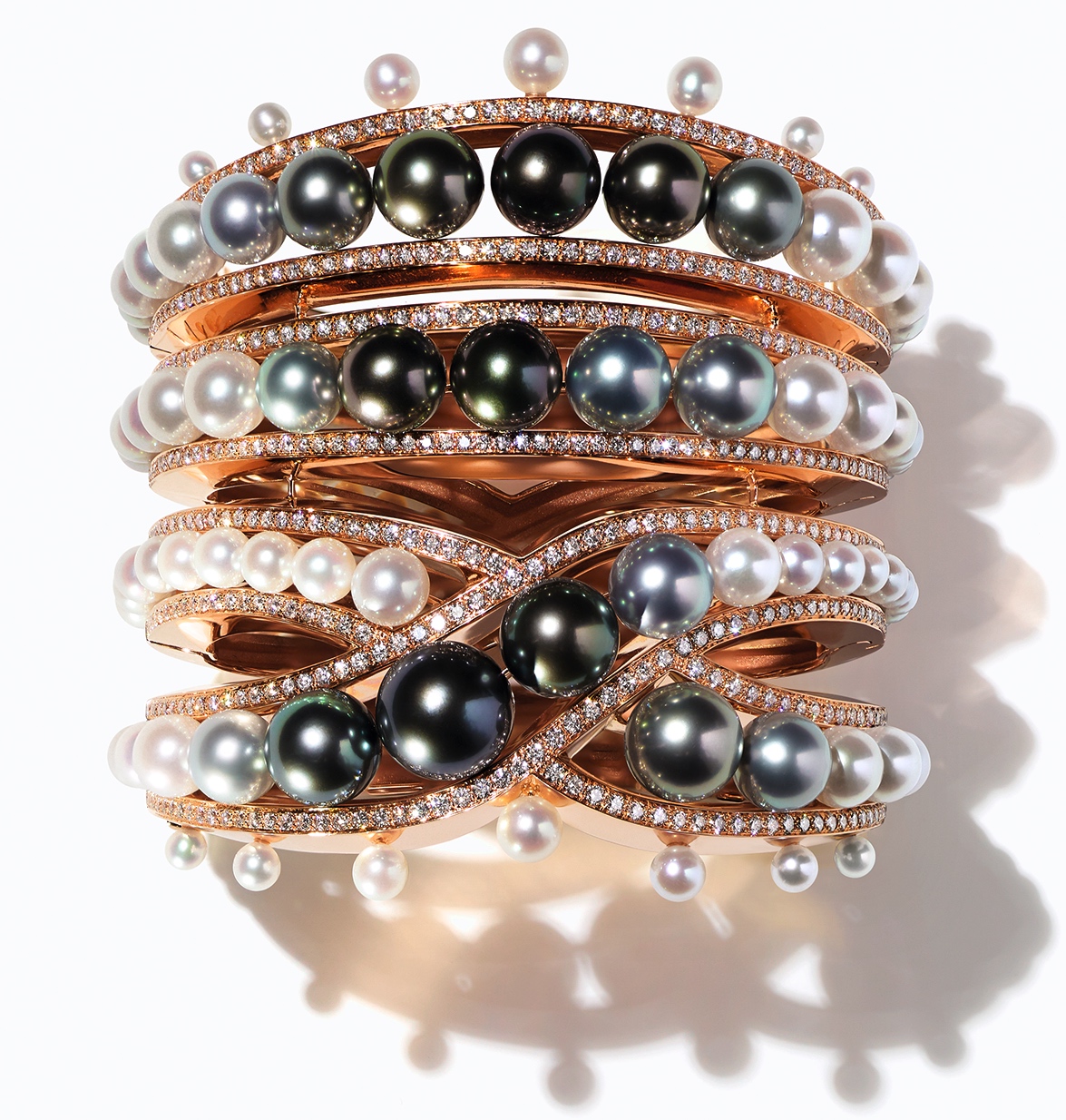 Bracelet "Ombres et Lumière" Or Rose, Perles Tahiti, Perles Akoya © Paul Lepreux / Hermès