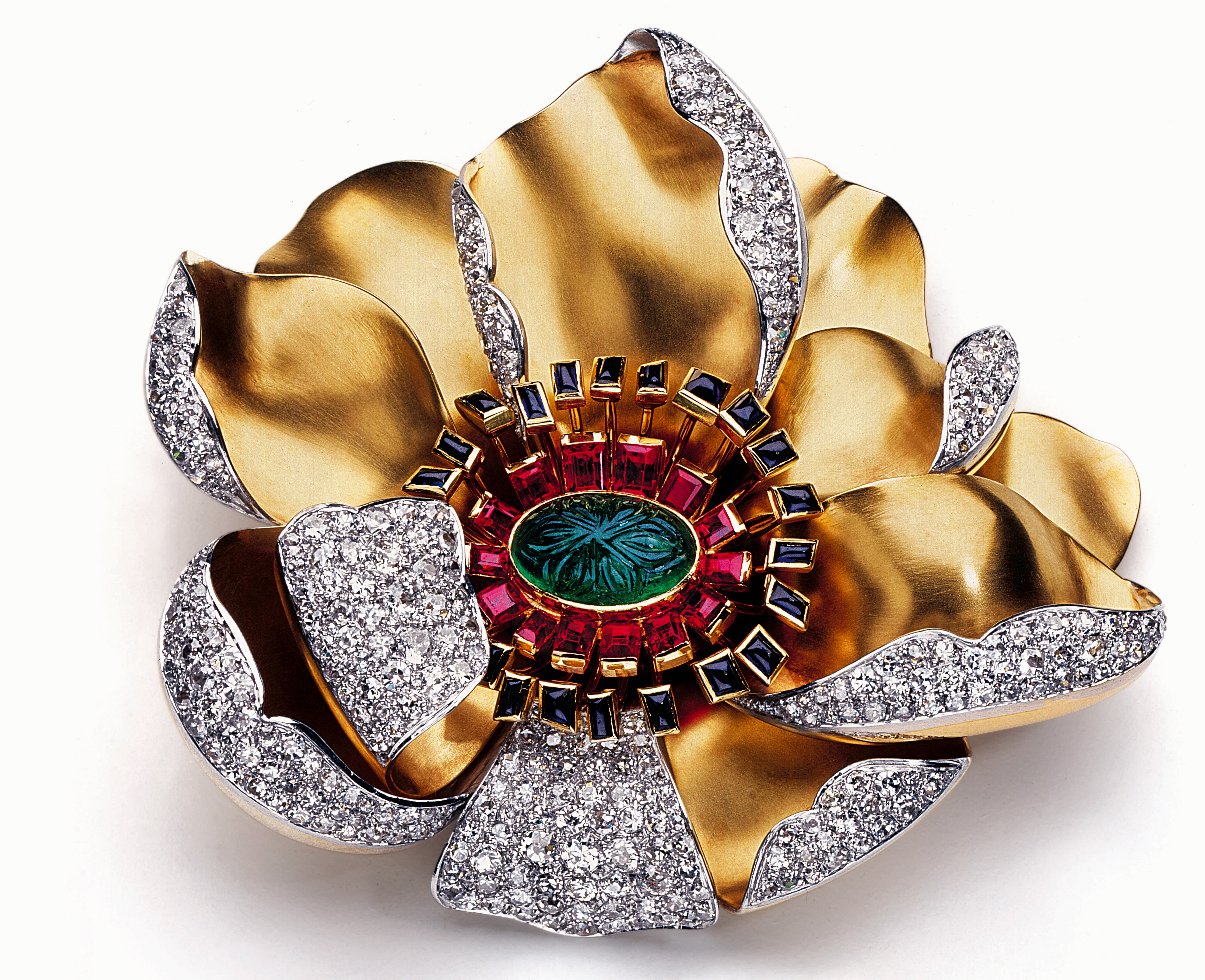 Broche "Fleur" Diamants, Saphirs, rubis, Or, Platine. Vers 1935 © Chaumet