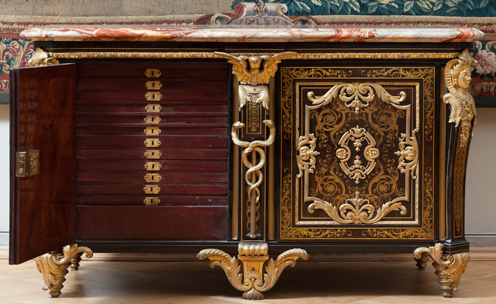 Médaillier XVIIIème Siècle Atelier André-Charles Boulle © Musée de l'Ermitage, Saint-Pétersbourg, 2016