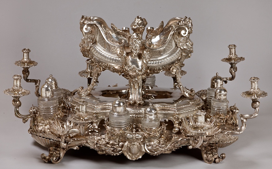 Plat de ménage orfèvre Claude Ballin II, 1723 © Musée de l'Ermitage, Saint-Pétersbourg, 2016