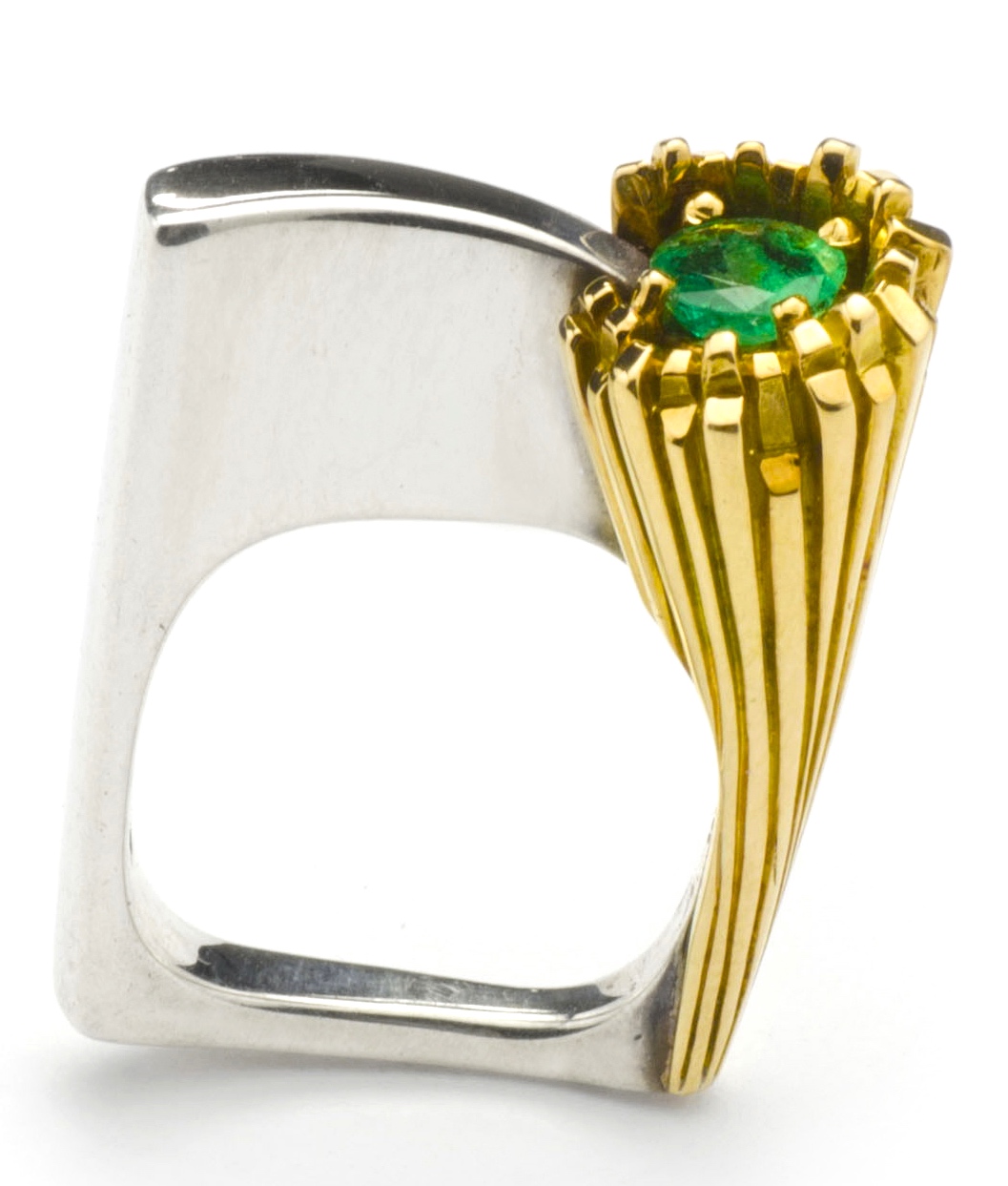 Bague Émeraude, Or, Argent Armand Brochard © A. McLean / École Joaillerie Montréal