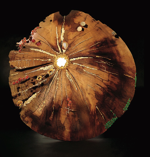 Sculpture "l'Arbre et le Soleil"Roland Schad Tulipier de Virginie, Citrines, Béryl Vert, Calcédoine, Pierre de Lune, Or © Erik Schaix
