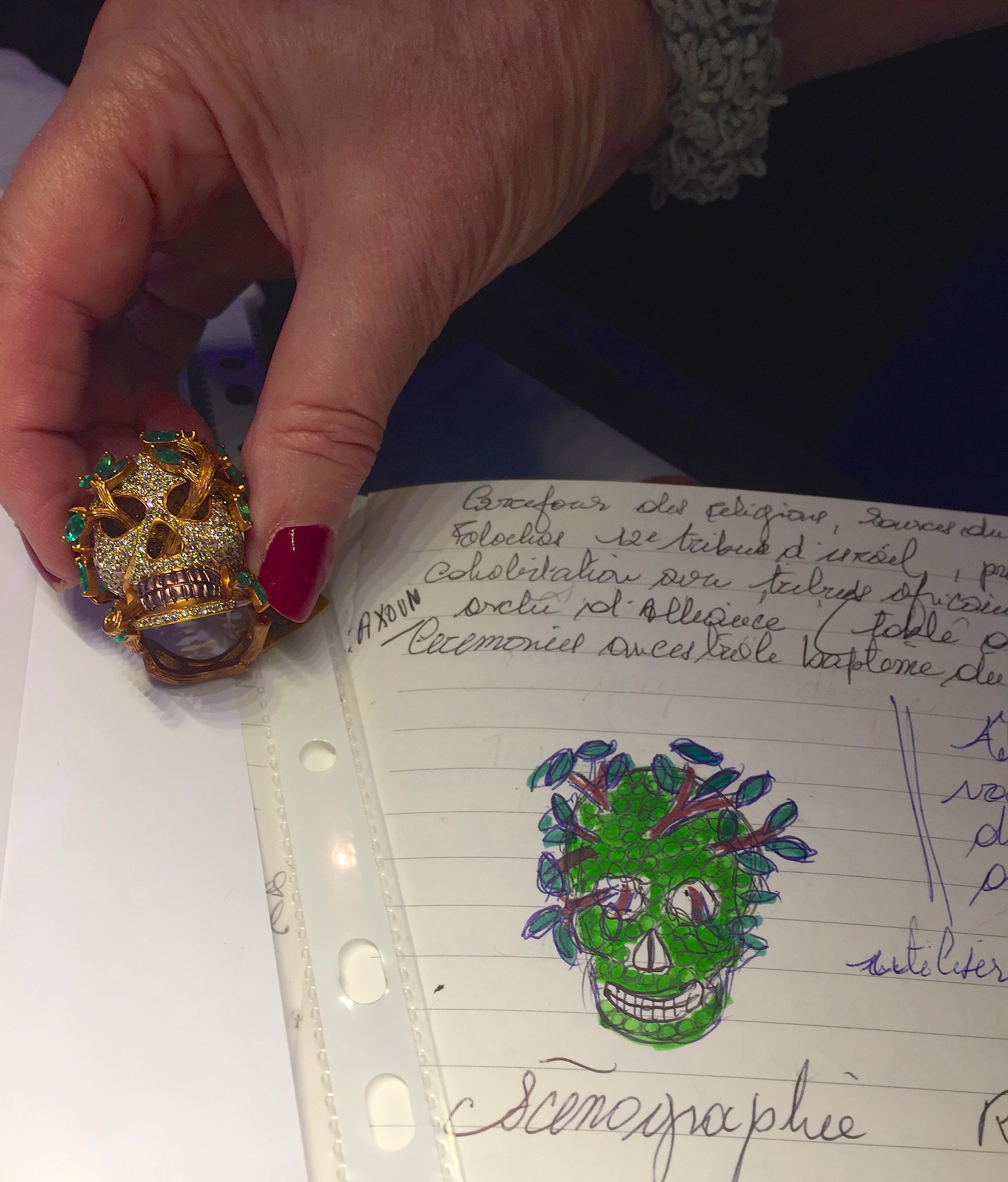 Carnet de dessins de Lydia Courteille. La bague réalisé collection "Vanité." © ejcw