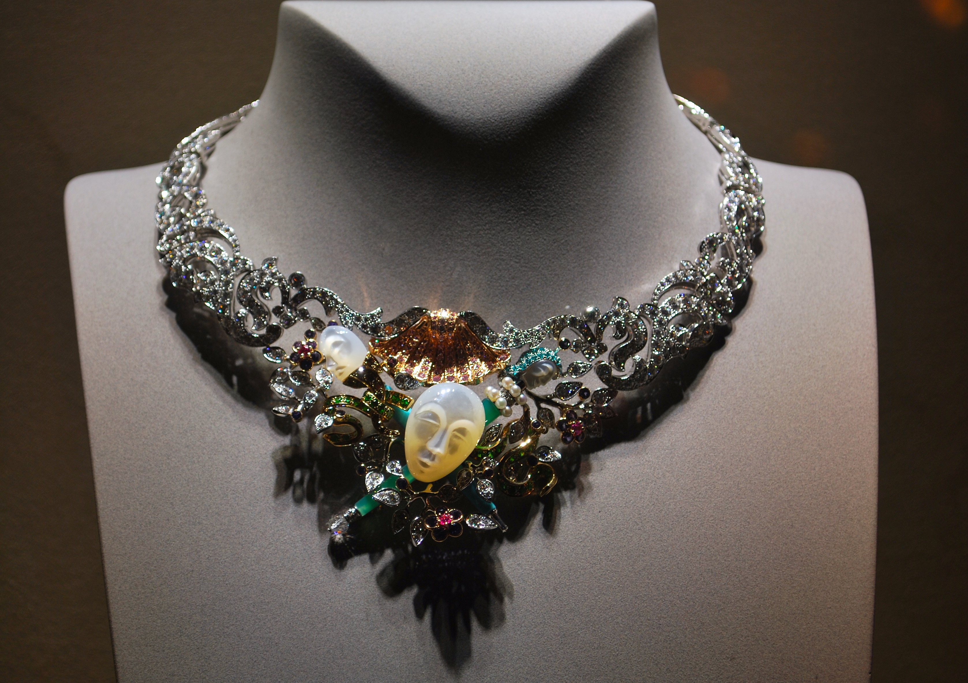Van Cleef & Arpels Place Vendôme Décembre 2016 © Esprit Joaillerie