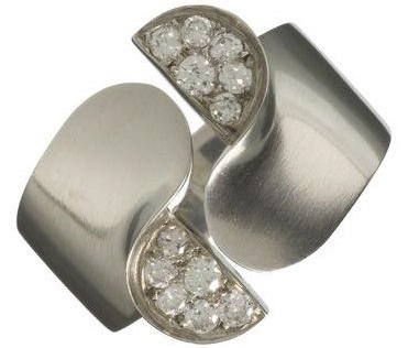 Raymond Templier Bague Diamants, Platine. 1937 © Photo Les Arts Décoratifs /Jean Tholance