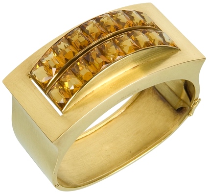 Jean Fouquet et Charles Girard. 1937. Bracelet Topaze, Or. ©Photo Les Arts Décoratifs /Jean Tholance.