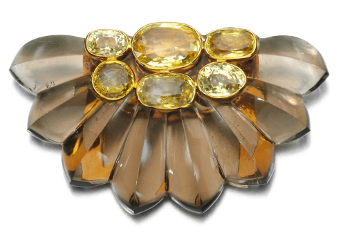 Suzanne Belperron Broche Quartz Fumé, Saphirs Jaunes, Citrines, Or. 1935 © Sothebys