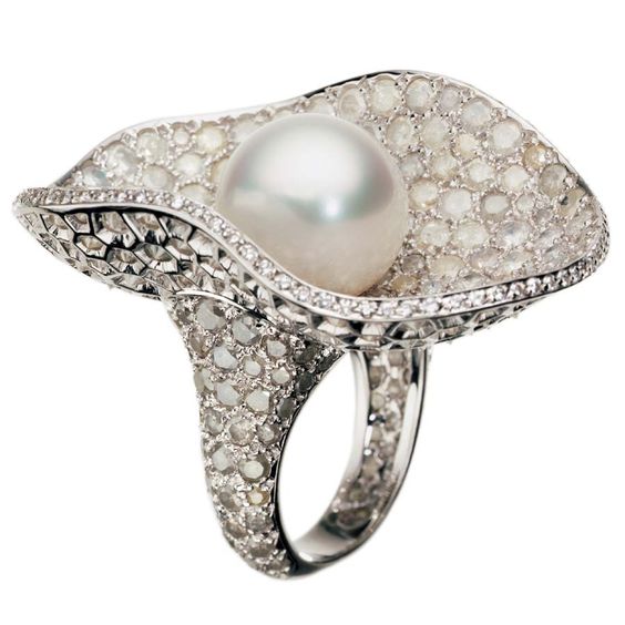 de Grisogono Bague Perle South Sea, Diamants, Or. © de Grisogono